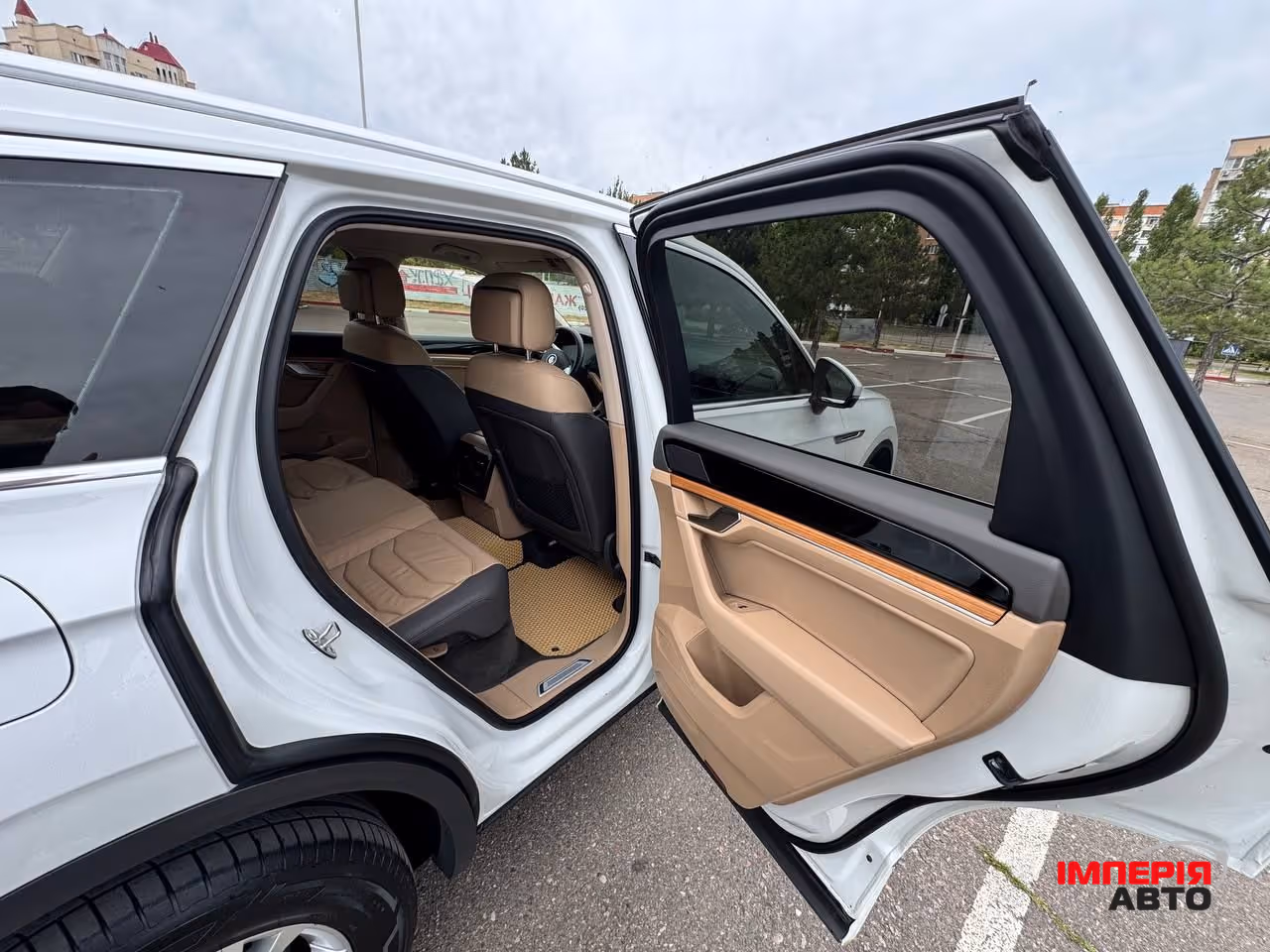Volkswagen Touareg - фото 42