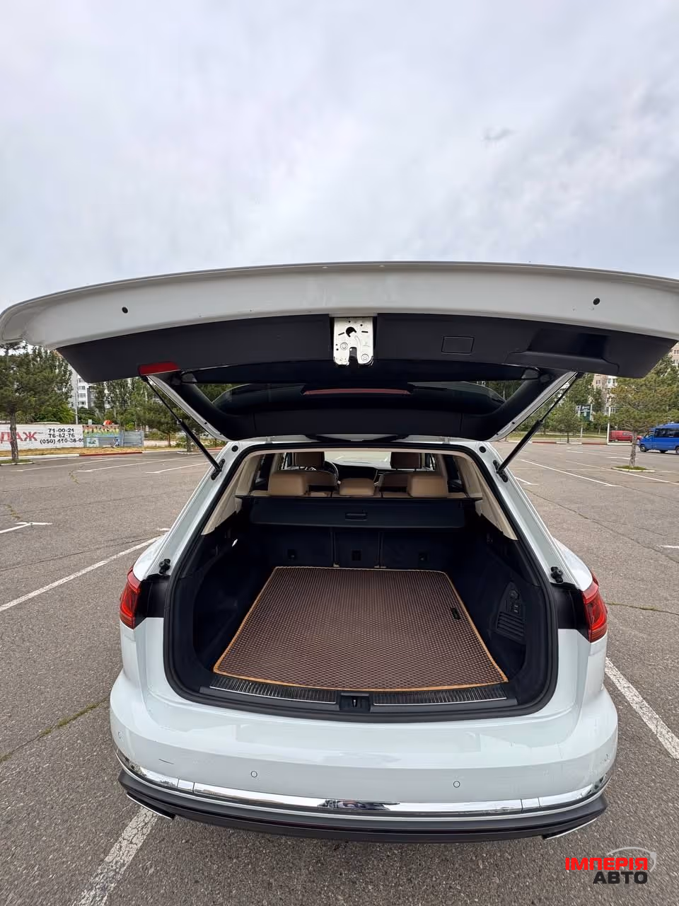 Volkswagen Touareg - фото 13