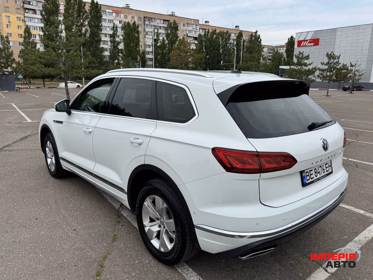Volkswagen Touareg - фото 16