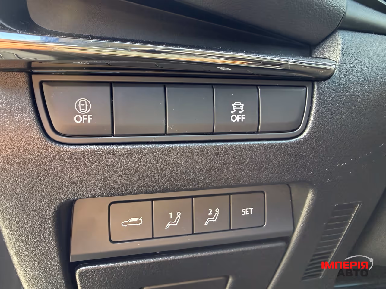Mazda 3 - фото 12