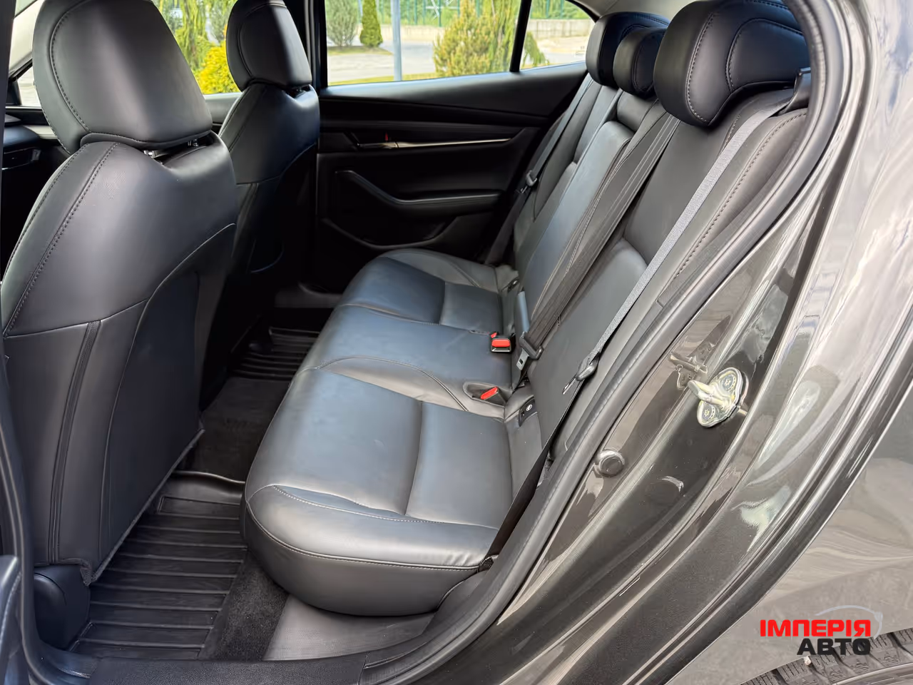 Mazda 3 - фото 16