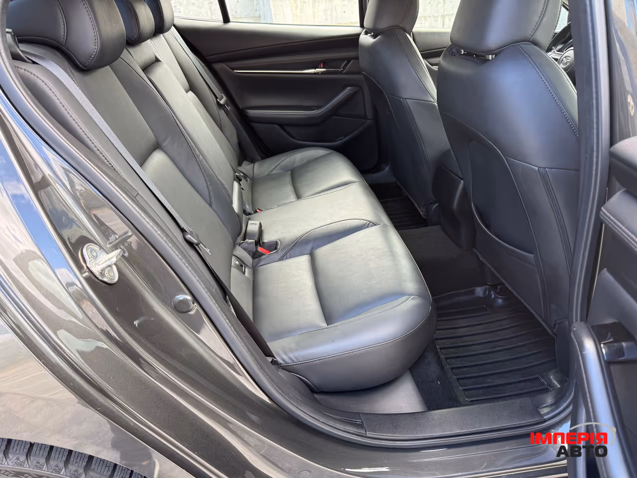 Mazda 3 - фото 17