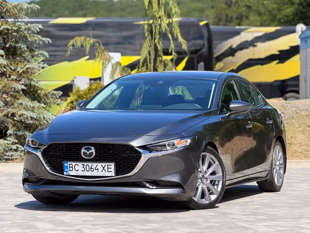 Mazda 3 - фото 1