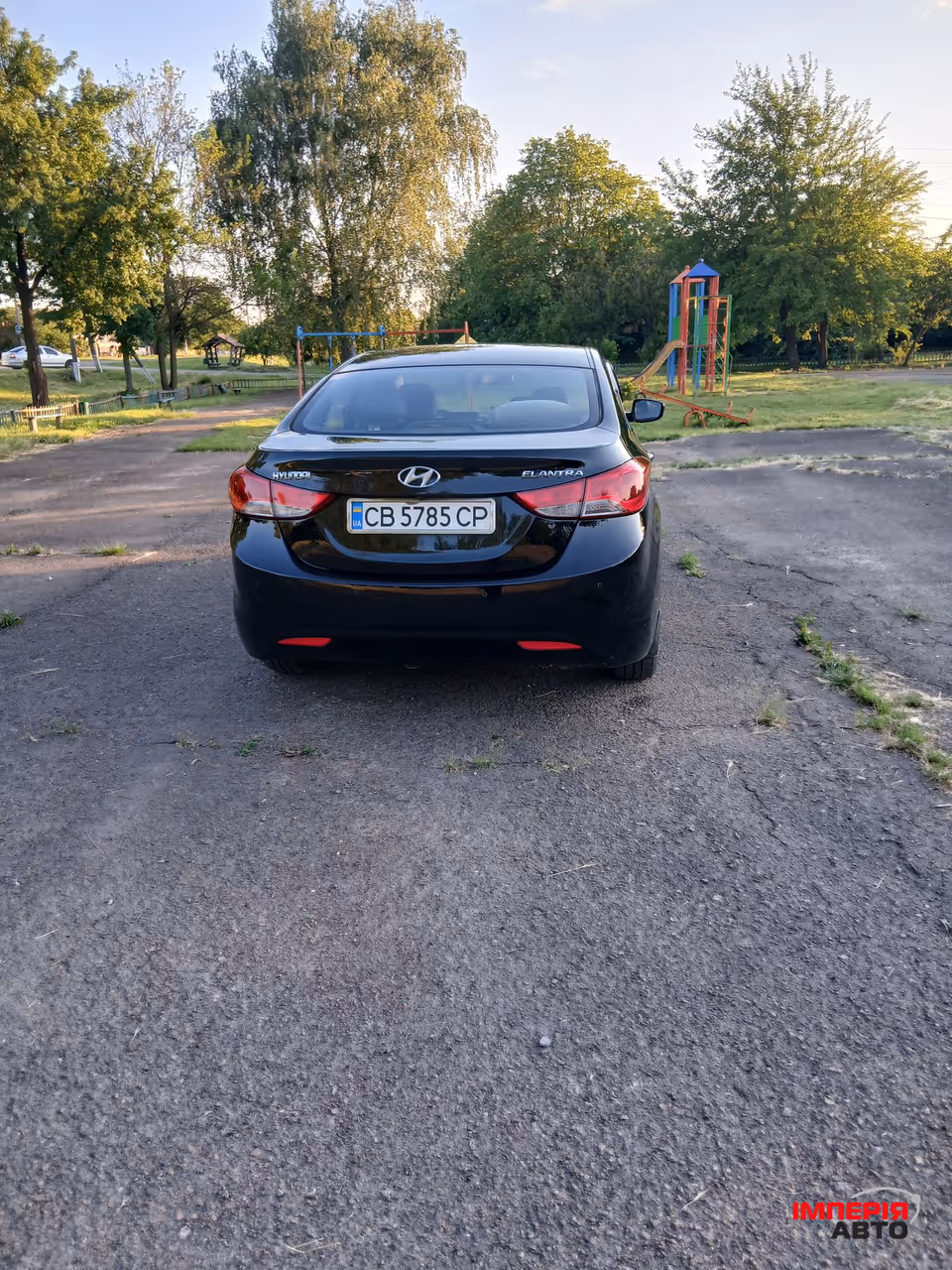 Hyundai Elantra - фото 3
