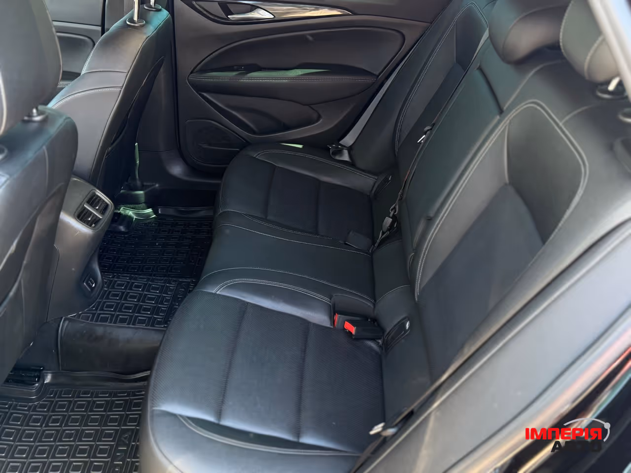 Opel Insignia - фото 17