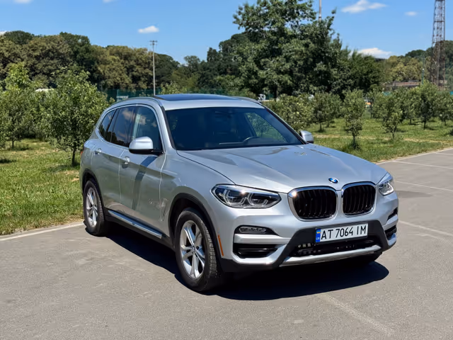 BMW X3 - фото 1