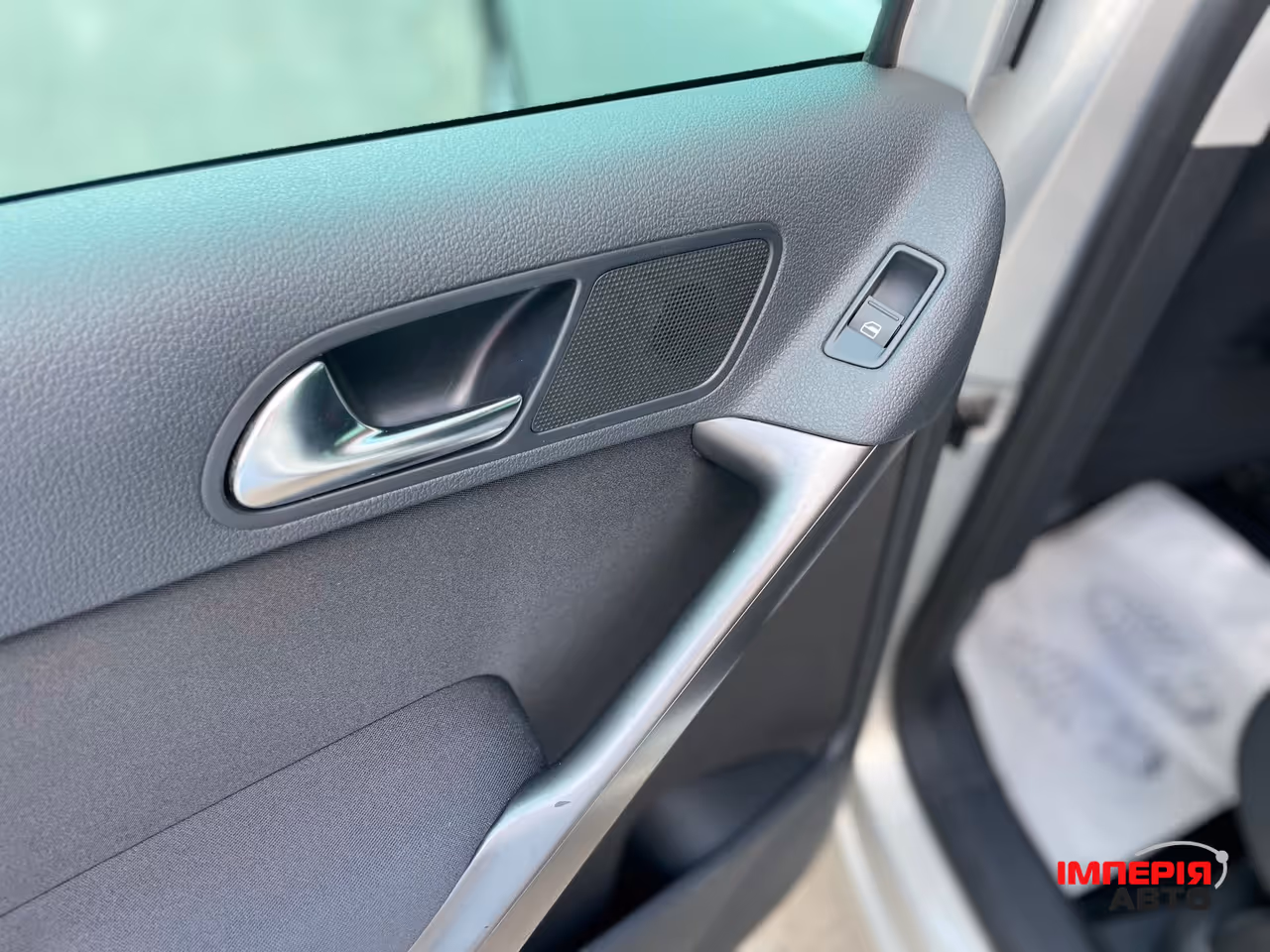 Volkswagen Tiguan - фото 30