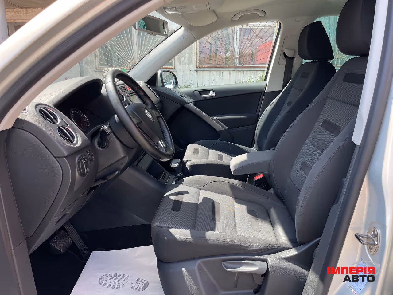 Volkswagen Tiguan - фото 16