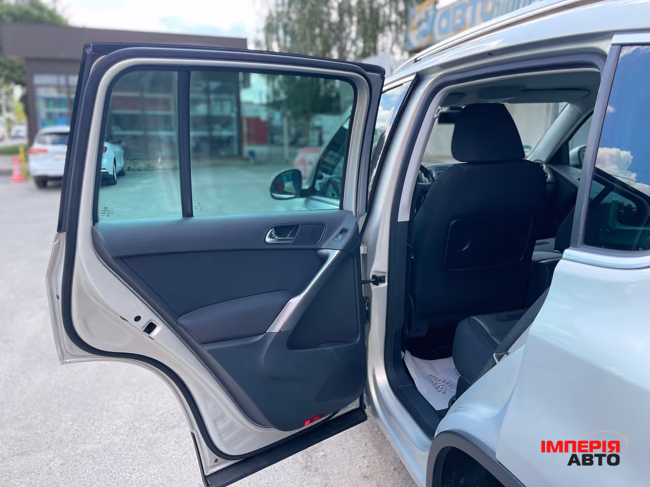 Volkswagen Tiguan - фото 29