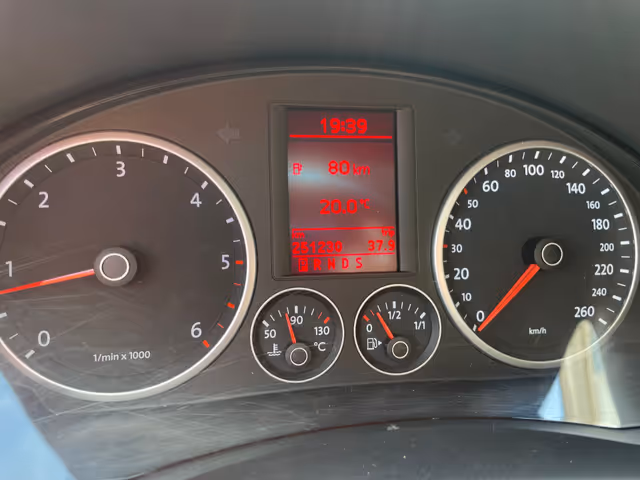 Volkswagen Tiguan - фото 2