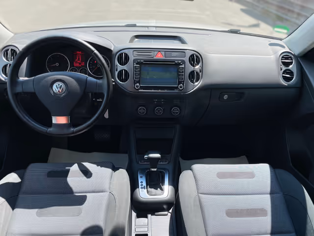 Volkswagen Tiguan - фото 3