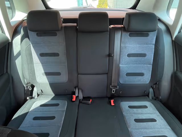 Volkswagen Tiguan - фото 5