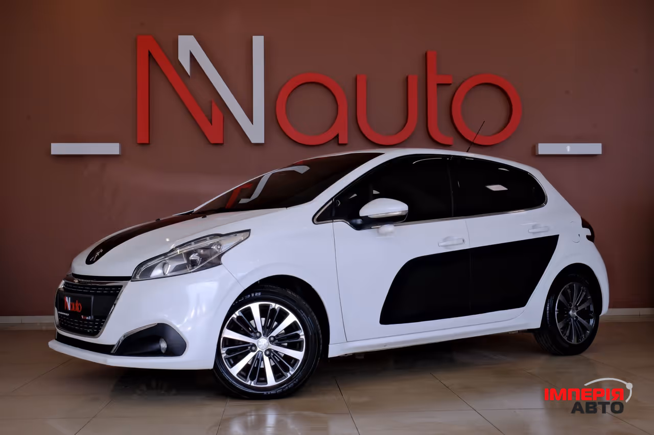 Peugeot 208 - фото 1