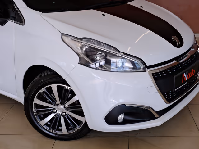 Peugeot 208 - фото 3