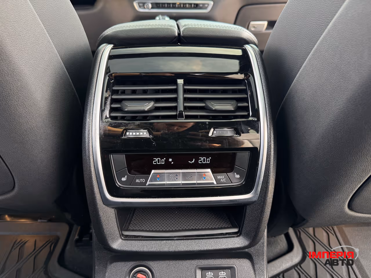 BMW X7 - фото 30