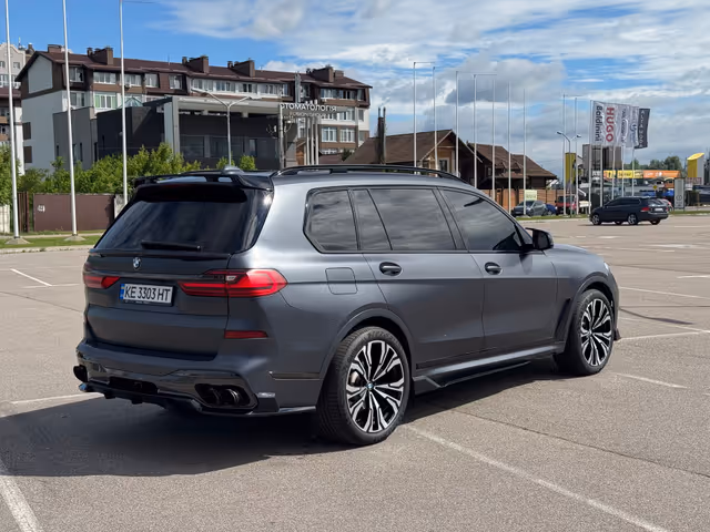 BMW X7 - фото 5