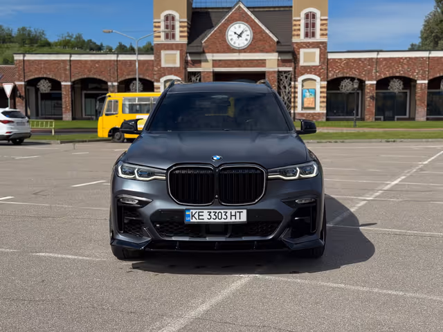 BMW X7 - фото 2