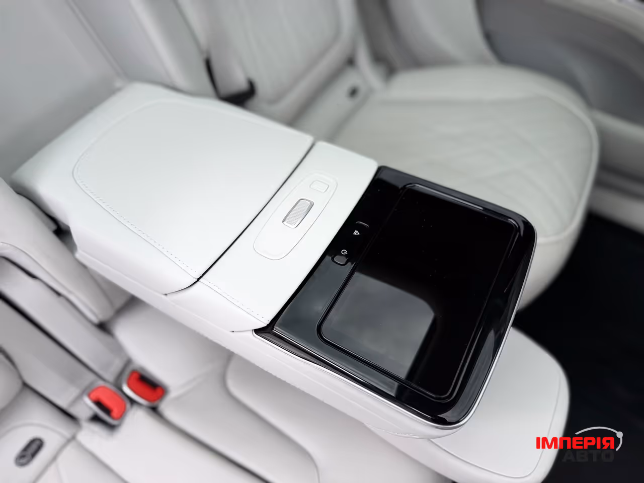 Mercedes-Benz EQS SUV - фото 23