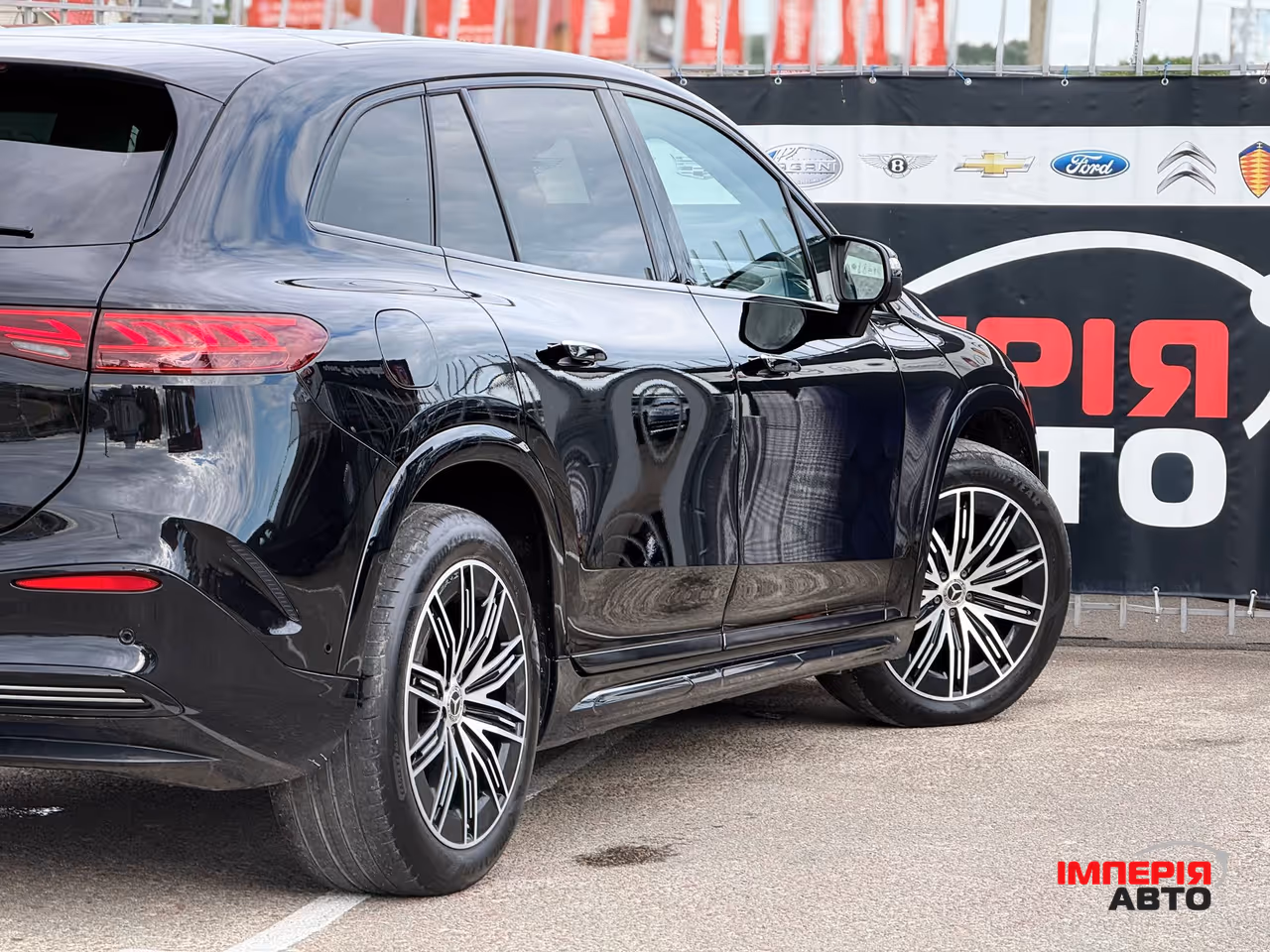 Mercedes-Benz EQS SUV - фото 7