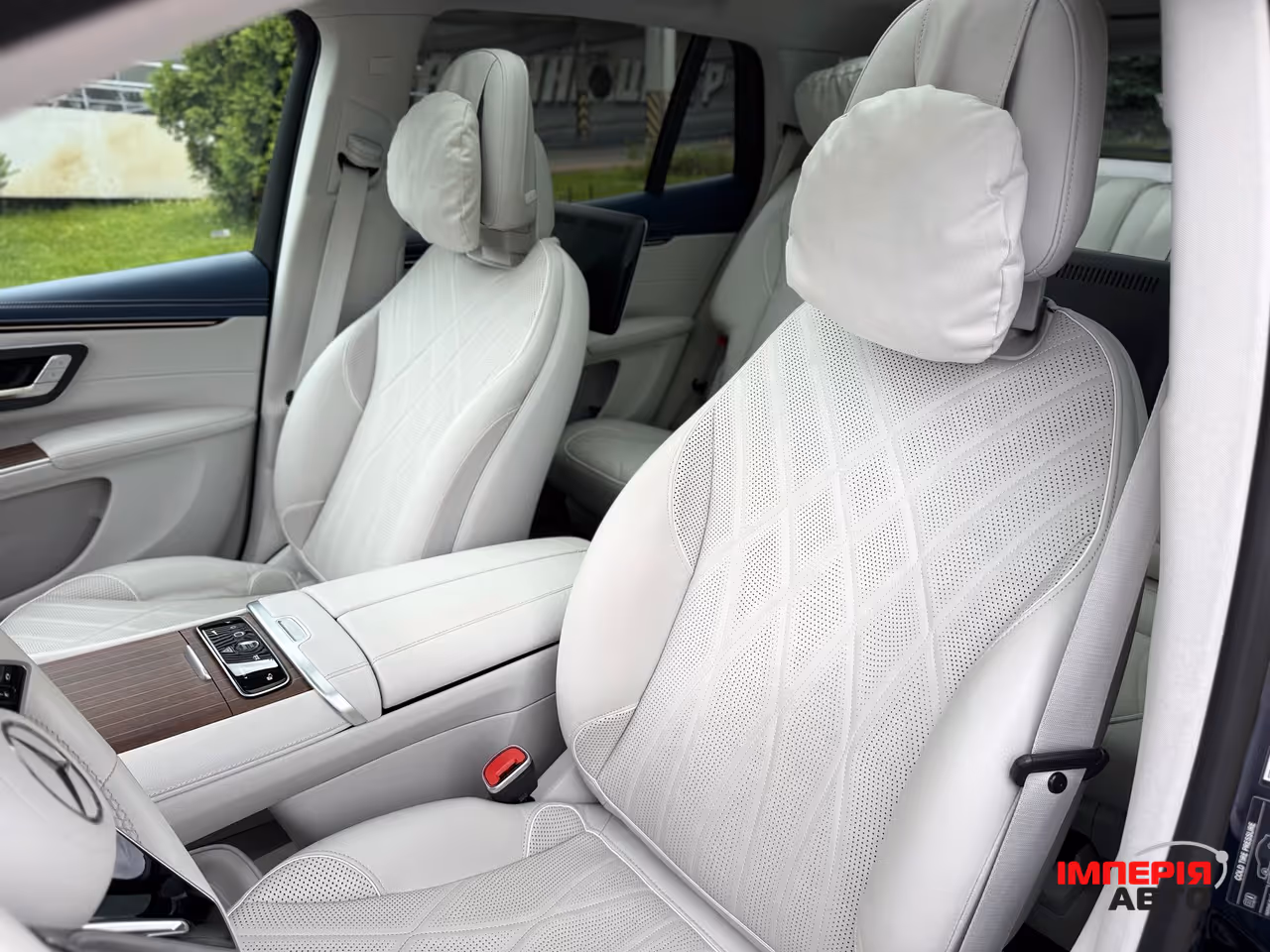 Mercedes-Benz EQS SUV - фото 16