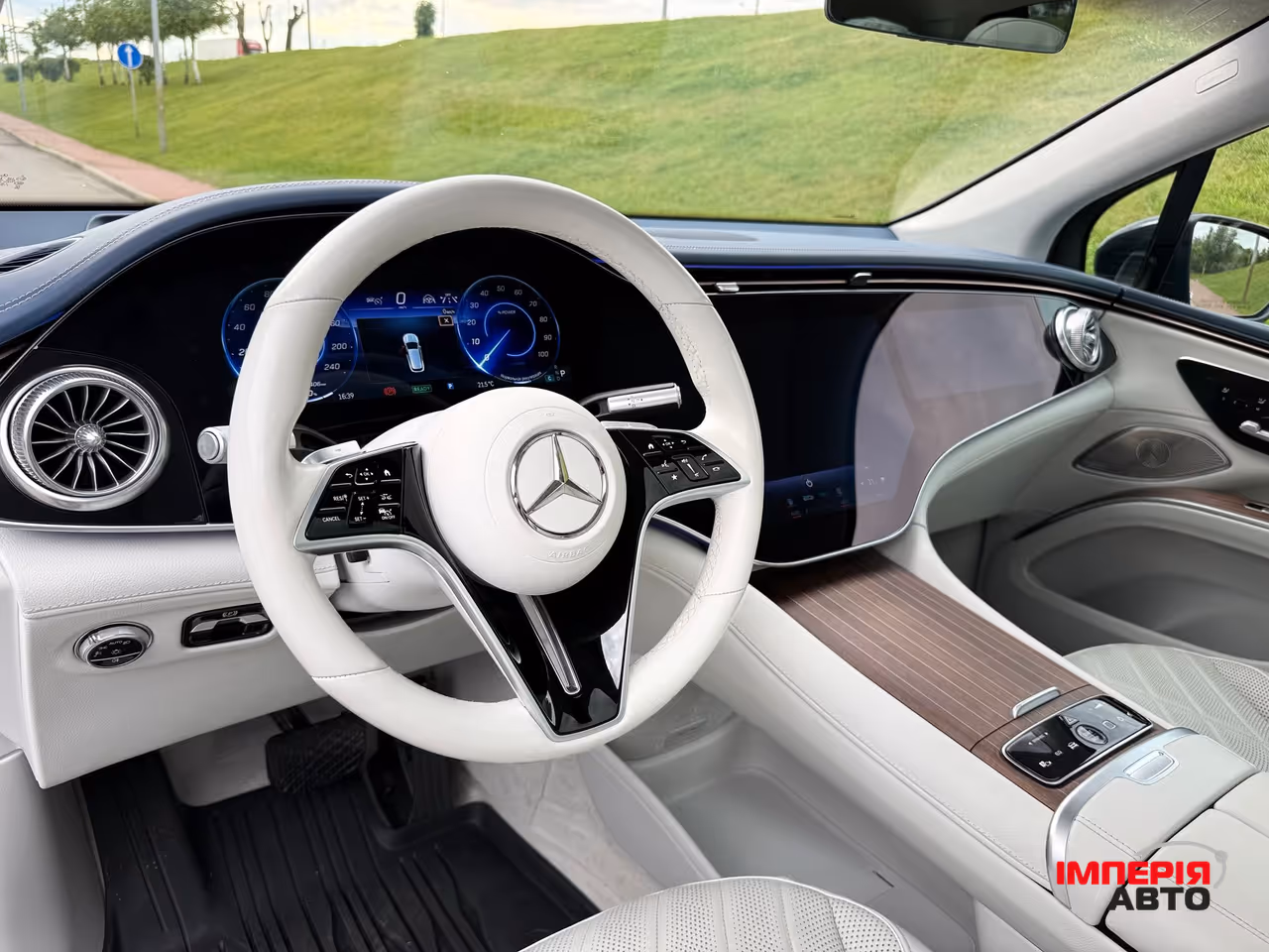 Mercedes-Benz EQS SUV - фото 31