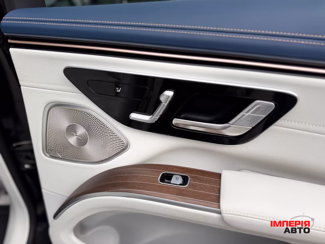 Mercedes-Benz EQS SUV - фото 21