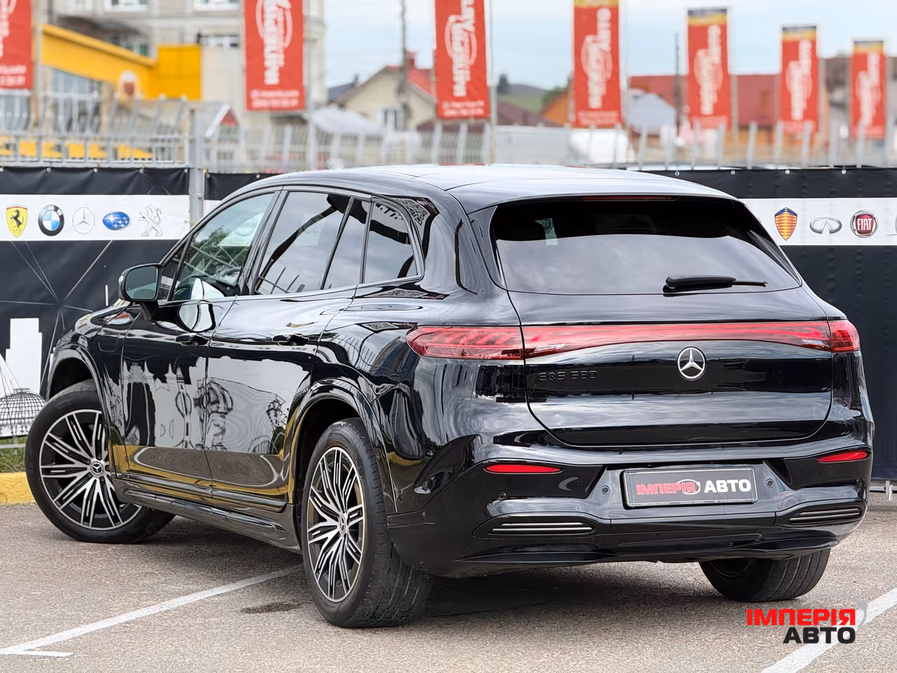 Mercedes-Benz EQS SUV - фото 8