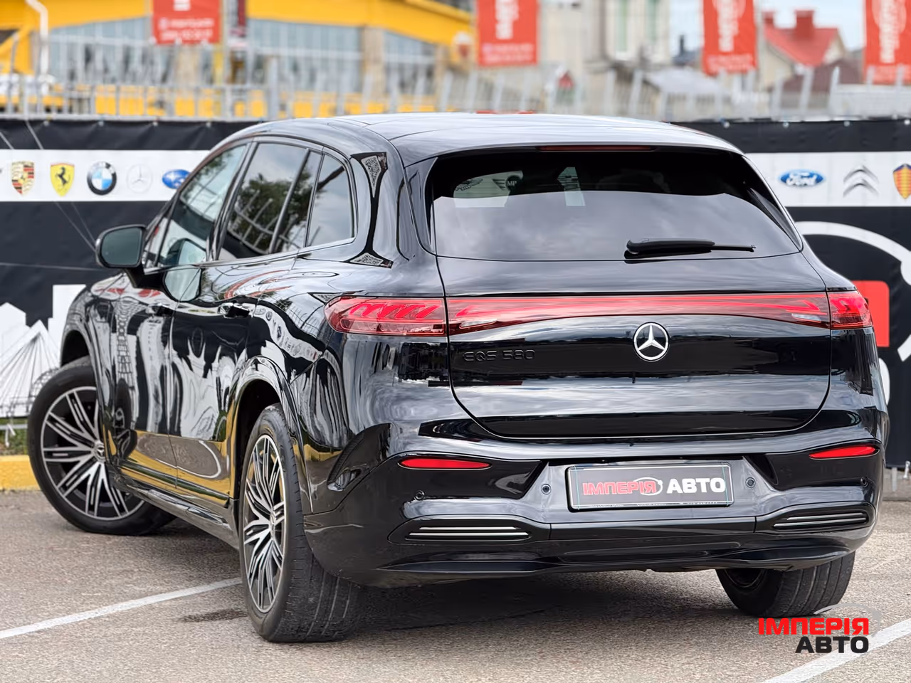 Mercedes-Benz EQS SUV - фото 10
