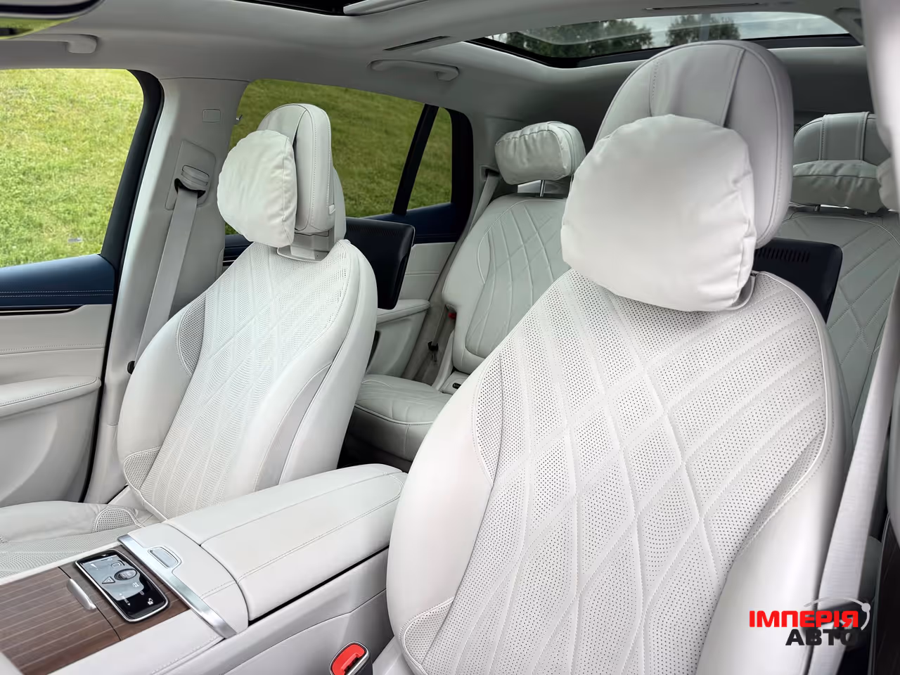 Mercedes-Benz EQS SUV - фото 30