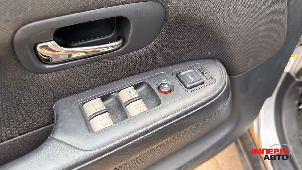 Honda CR-V - фото 8
