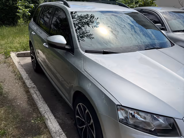 Skoda Octavia - фото 4
