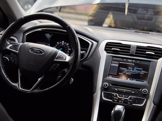 Ford Fusion USA - фото 2