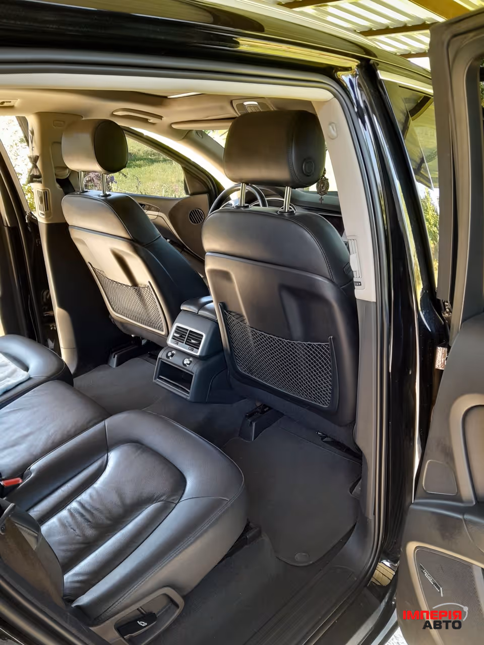 Audi Q7 - фото 11