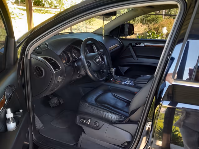 Audi Q7 - фото 5