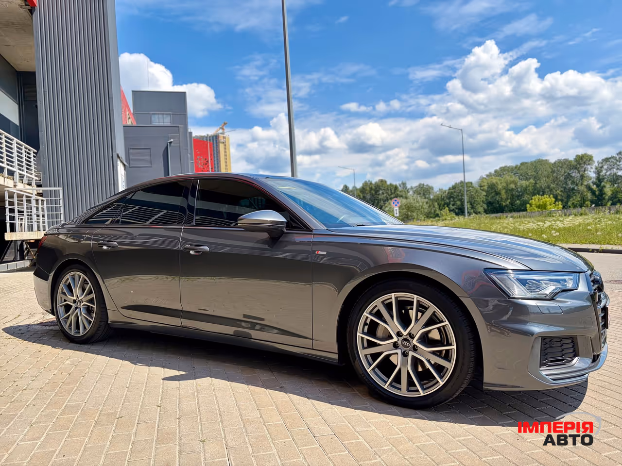 Audi A6 - фото 10