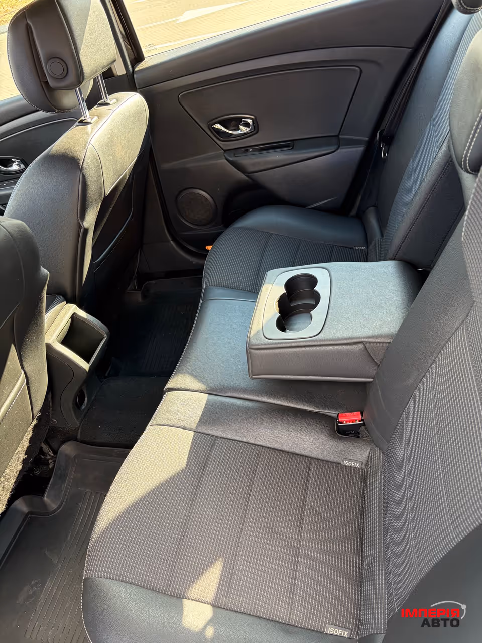 Renault Megane - фото 12