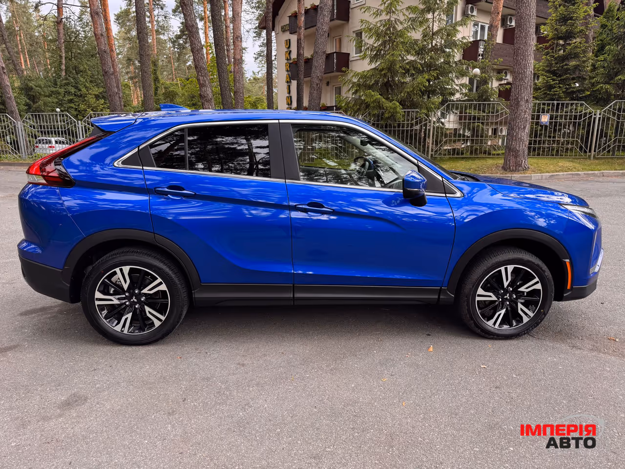 Mitsubishi Eclipse Cross - фото 8