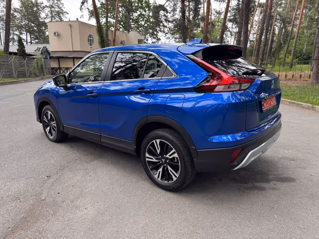 Mitsubishi Eclipse Cross - фото 4