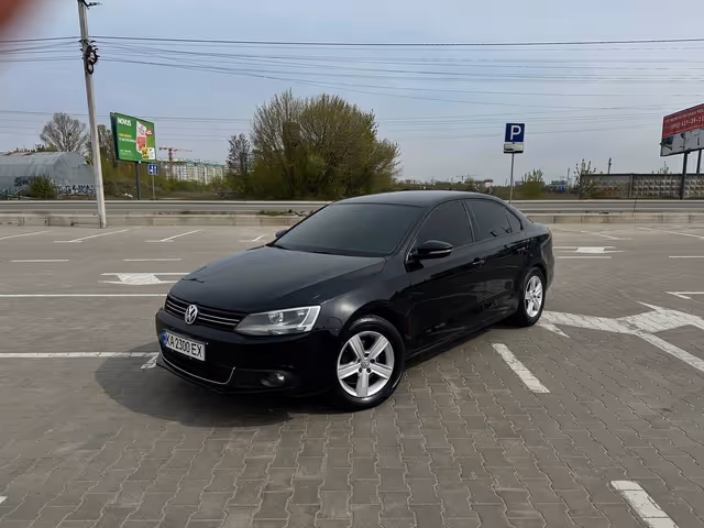 Volkswagen Jetta - фото 1