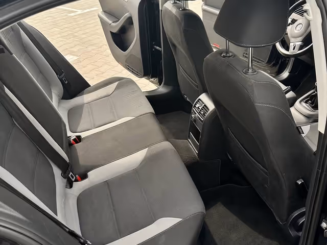Volkswagen Jetta - фото 3
