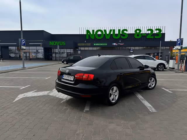 Volkswagen Jetta - фото 5