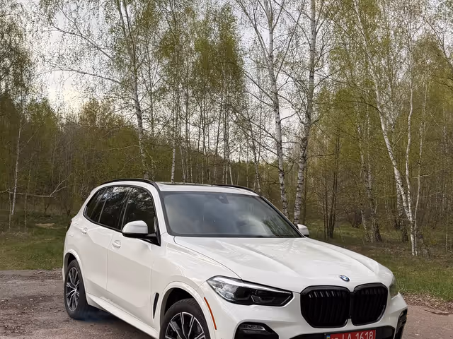 BMW X5 - фото 1