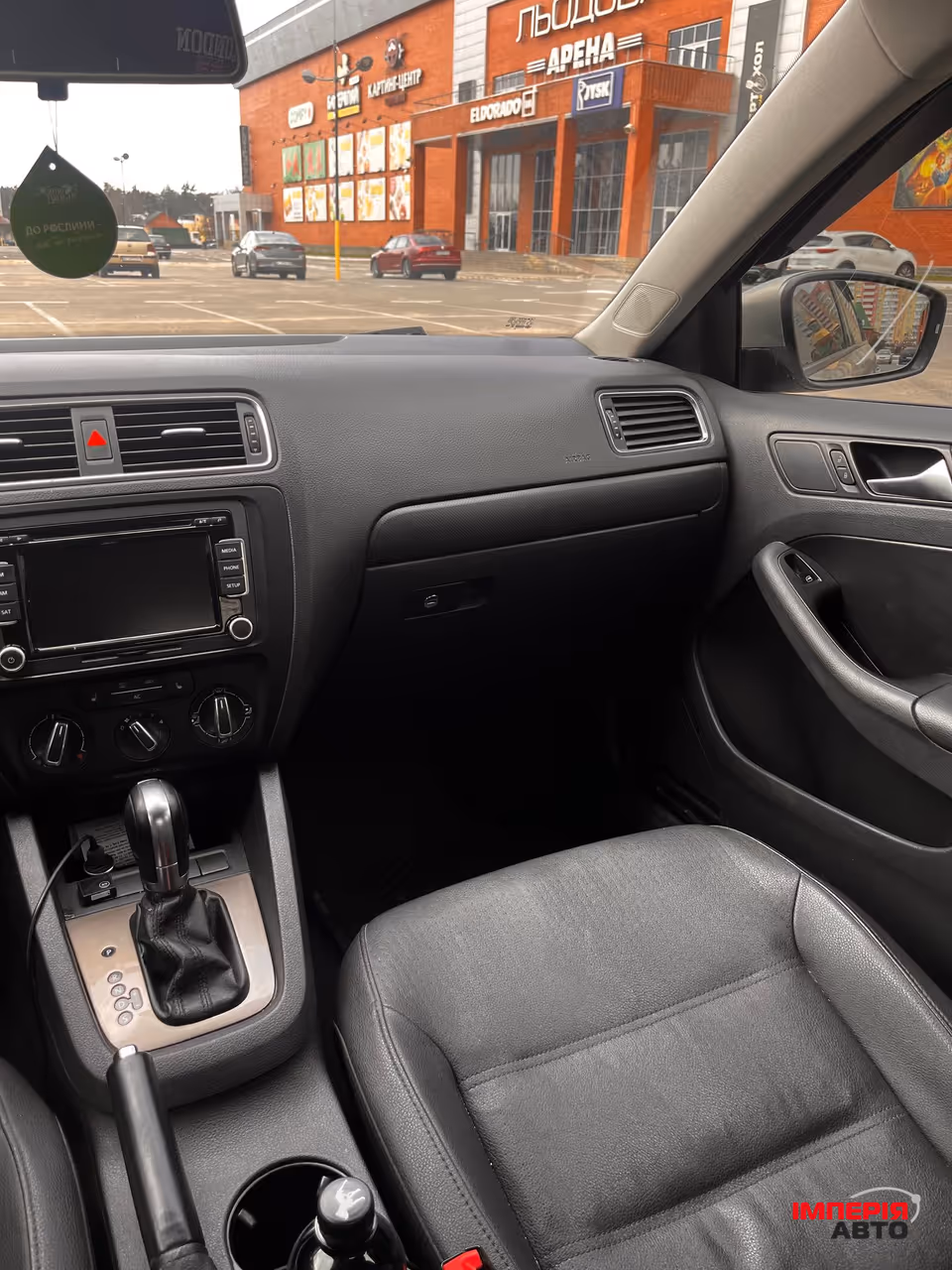 Volkswagen Jetta - фото 11