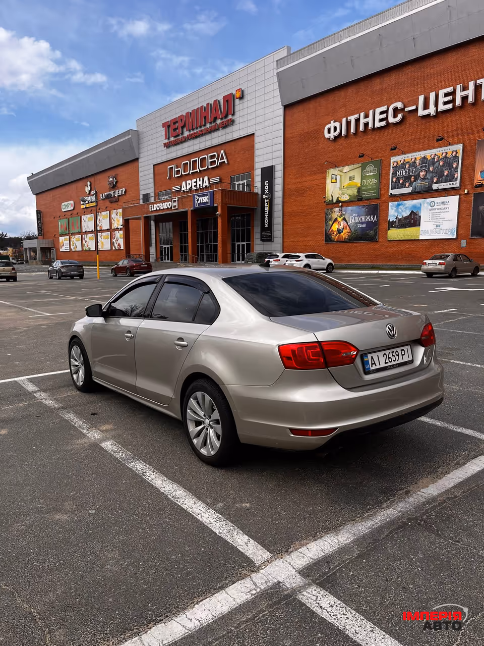 Volkswagen Jetta - фото 1