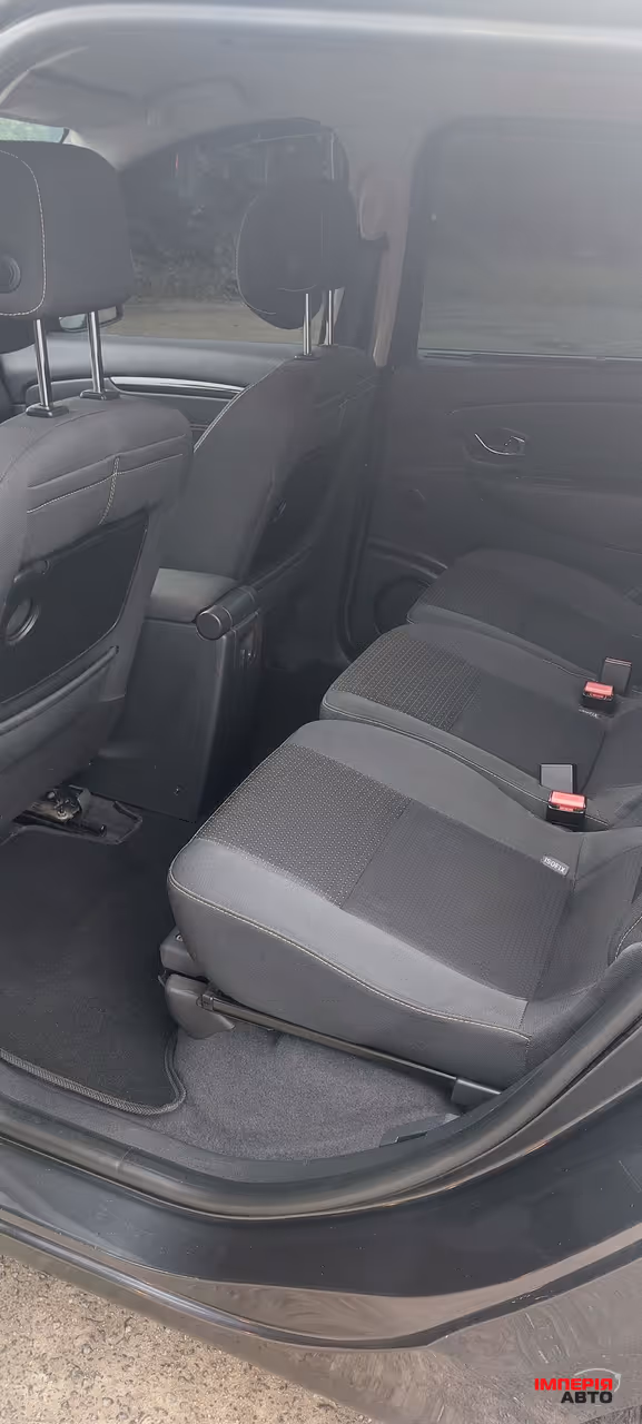 Renault Megane - фото 21