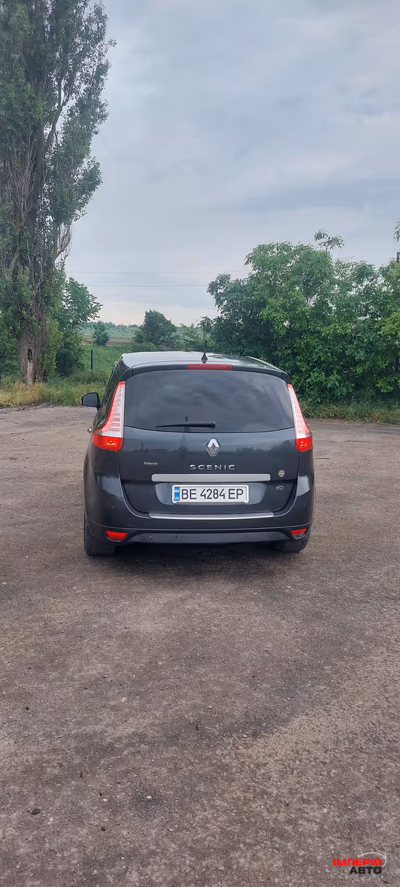 Renault Megane - фото 8