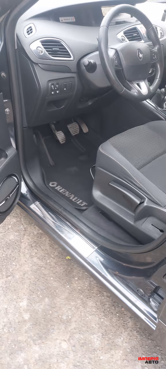 Renault Megane - фото 23