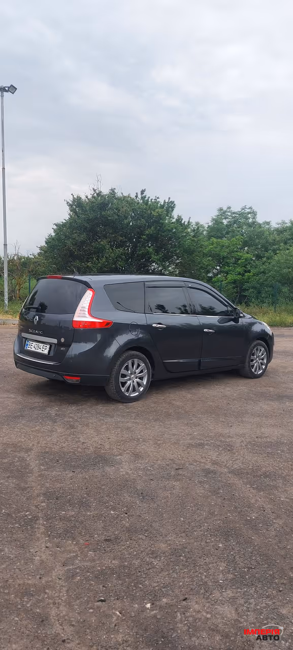 Renault Megane - фото 10