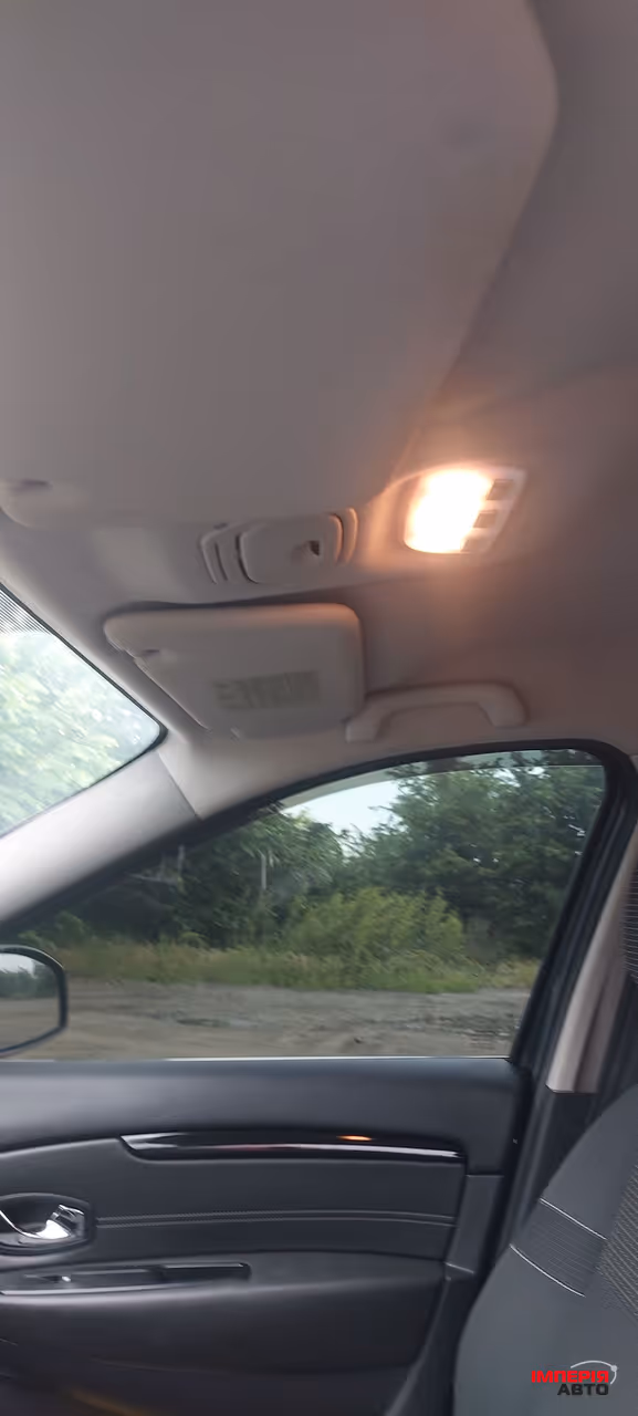 Renault Megane - фото 26