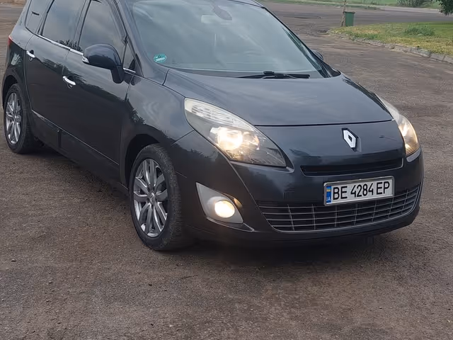 Renault Megane - фото 2